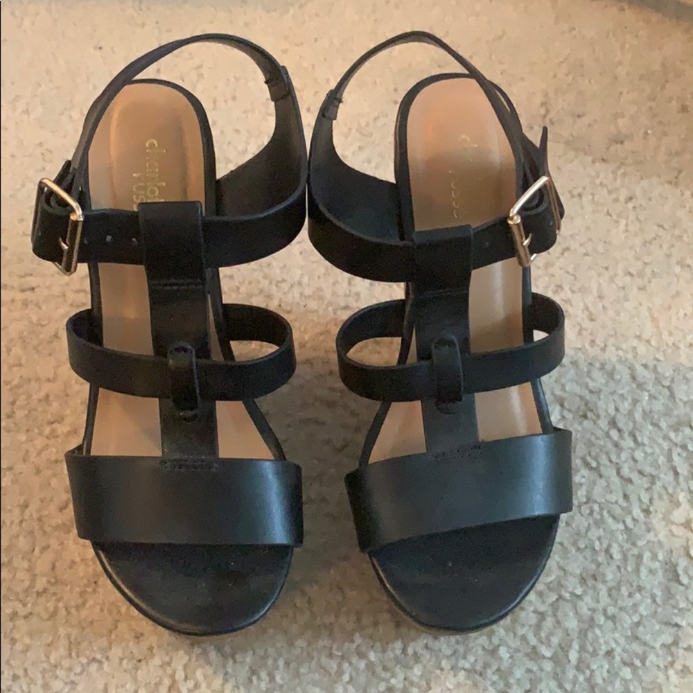 Black wedges